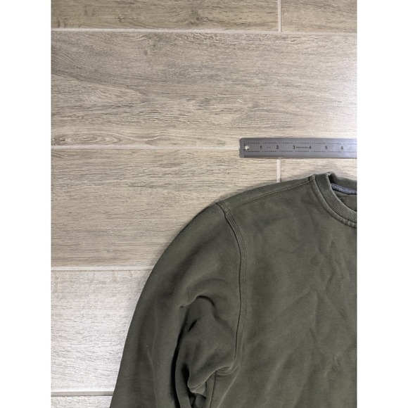 IZOD Men's Medium Green Crewneck Sweatshirt Classic Logo Pullover Classic - Picture 9 of 16